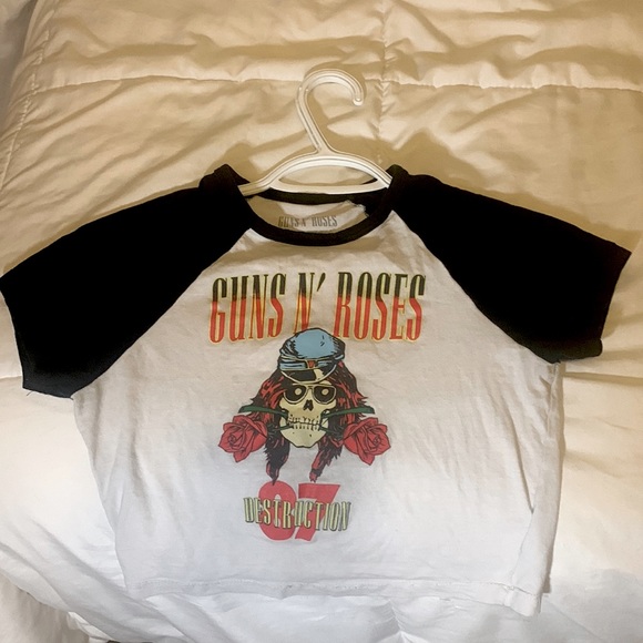 Navy blue and white Guns n’ roses cropped T-shirt - Picture 1 of 3